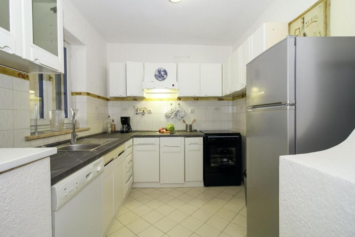 Casa Parenzana In Porec - Haus Fuer 7-9 Personen Luaran gambar