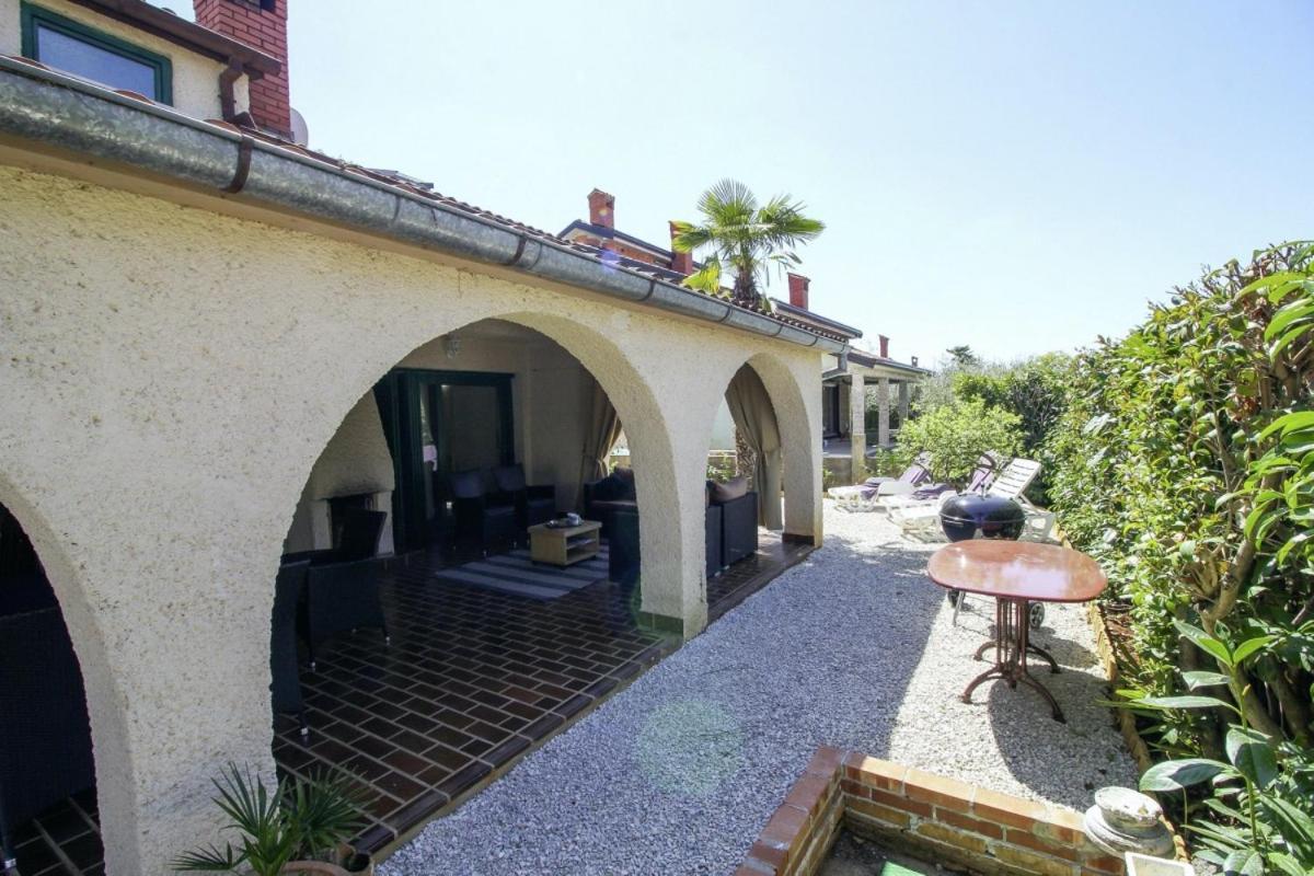 Casa Parenzana In Porec - Haus Fuer 7-9 Personen Luaran gambar