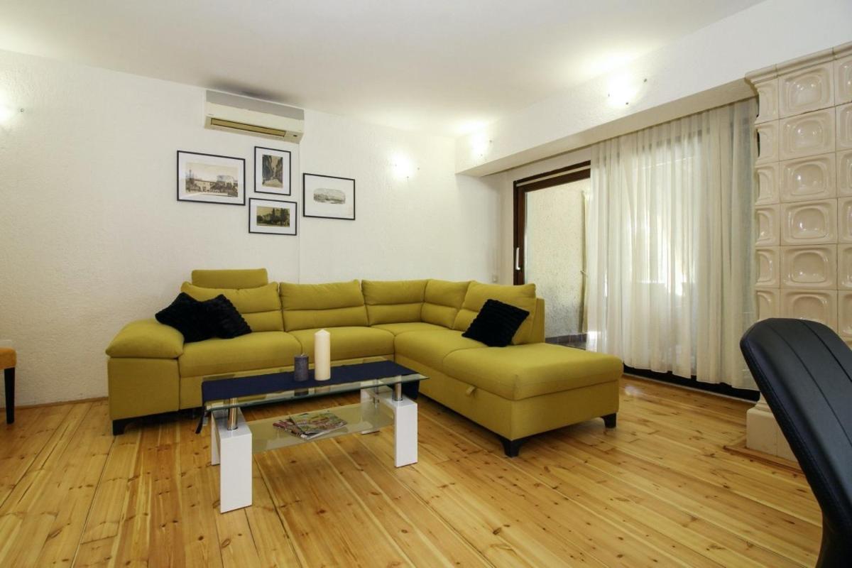 Casa Parenzana In Porec - Haus Fuer 7-9 Personen Luaran gambar